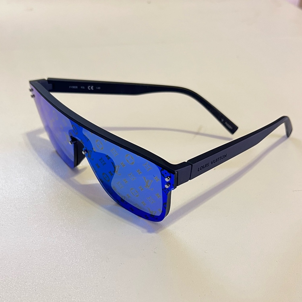 Louis Vuitton Blue LV Waimea Sunglasses